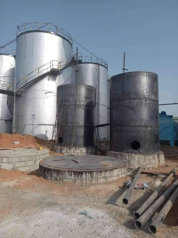 Storage vessels